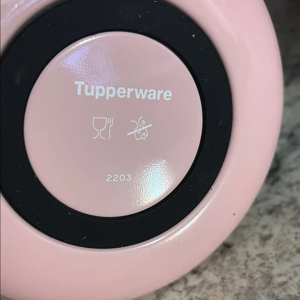 TUPPERWARE Thermal Jug Insulated carafe Pink NEW in Box